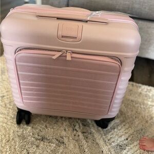 BEIS The Mini Roller in Atlas Pink